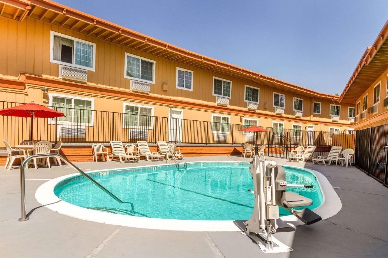 Rodeway Inn