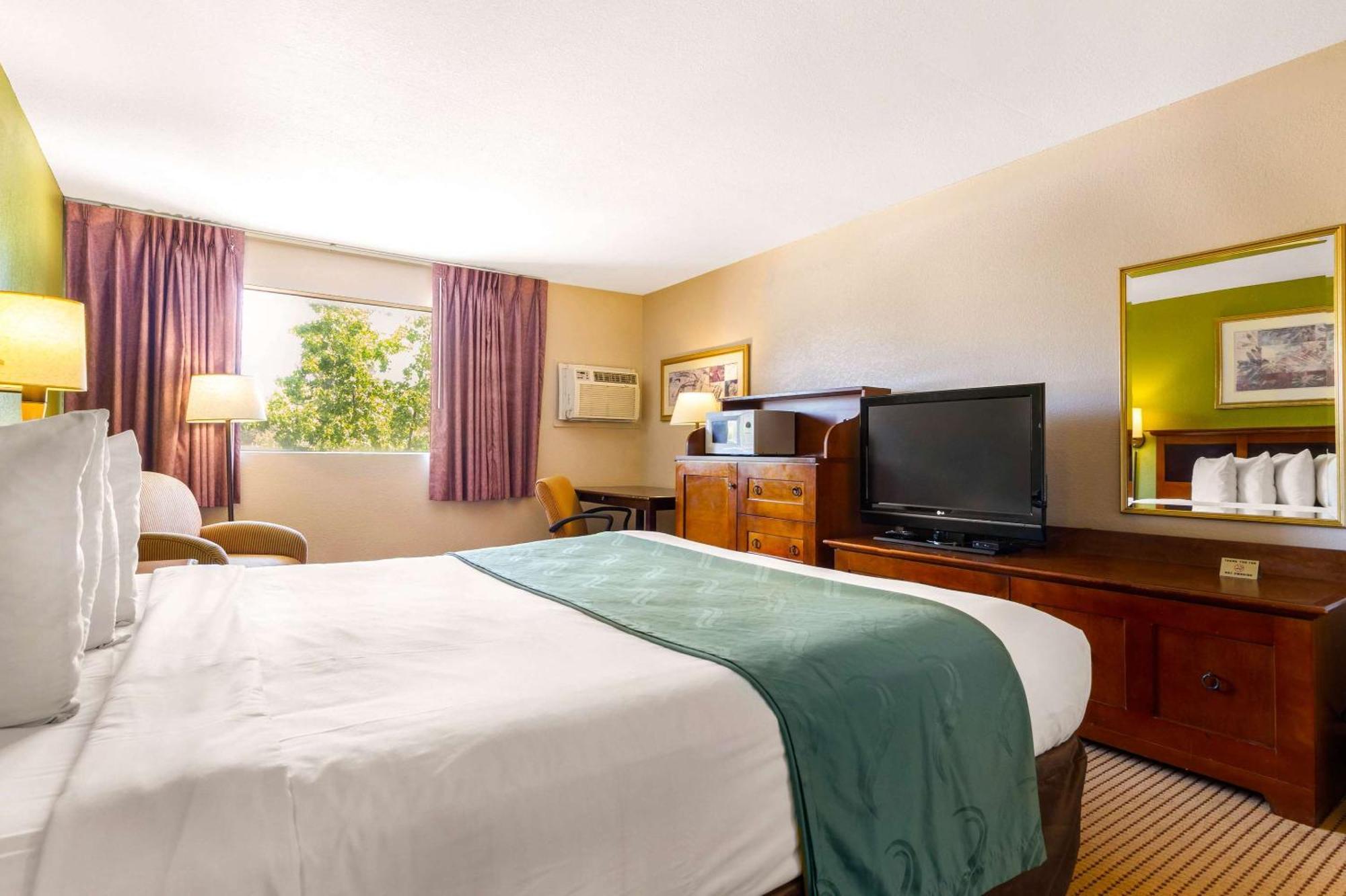 Rodeway 3* Auburn