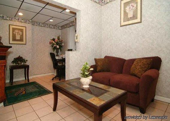 Rodeway Inn 3*