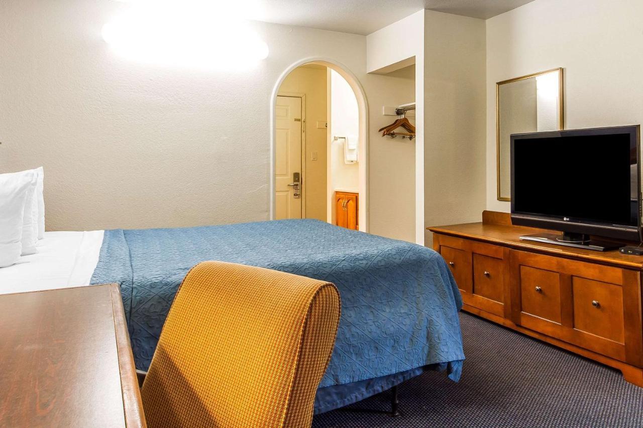 Rodeway Inn Auburn